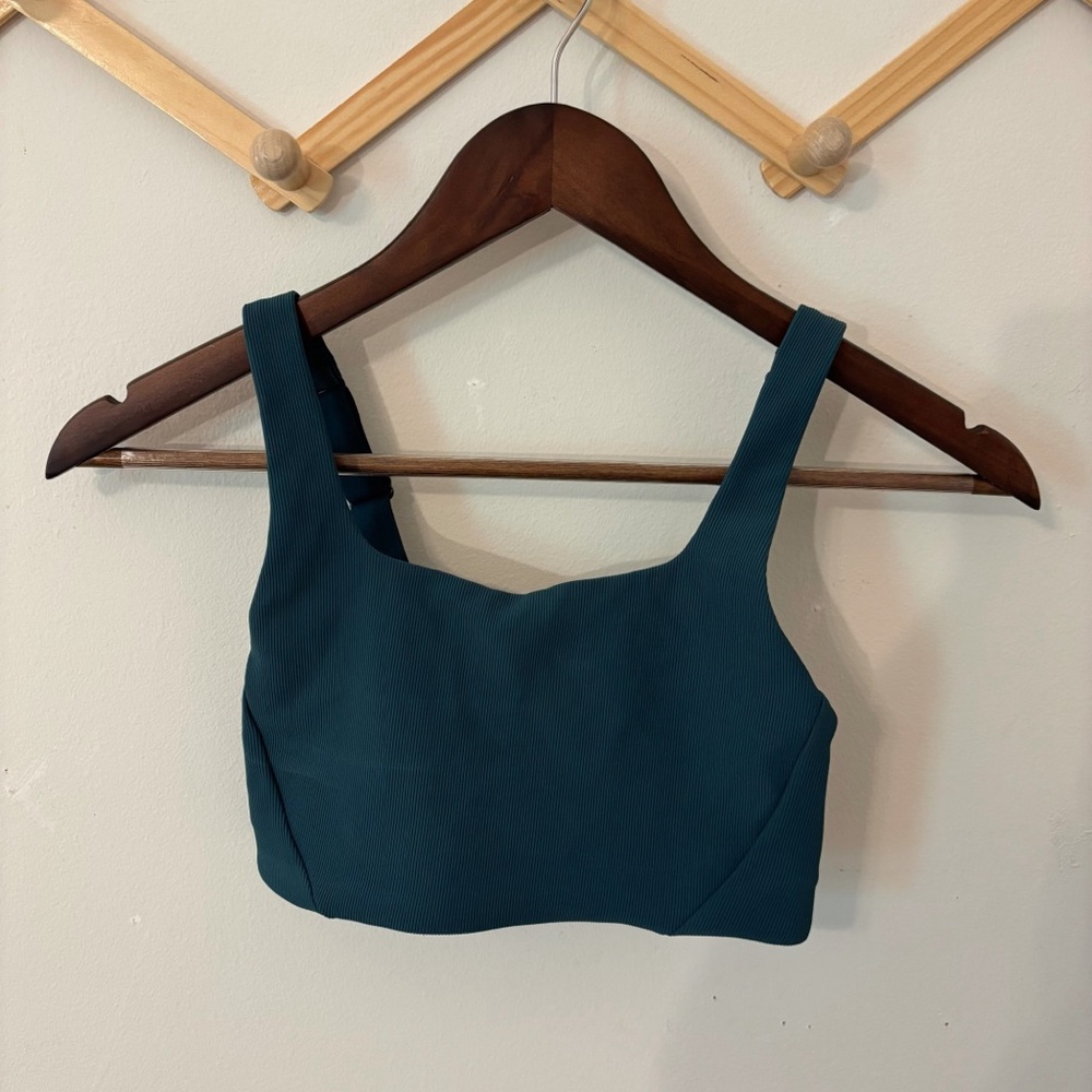 Lululemon Ribbed Train Bra *Medium Support, C/D Cups - Green Jasper - Size 2